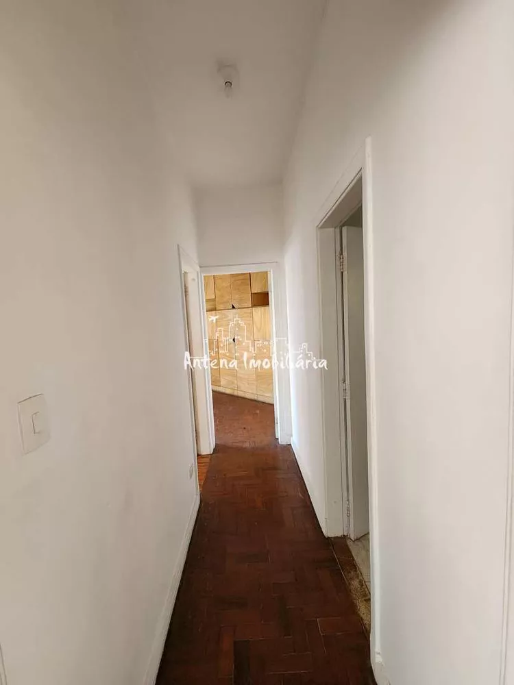 Apartamento à venda com 2 quartos, 70m² - Foto 2