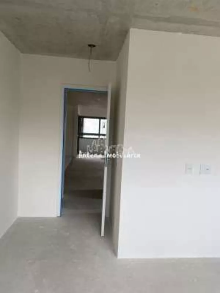 Apartamento à venda com 3 quartos, 84m² - Foto 1