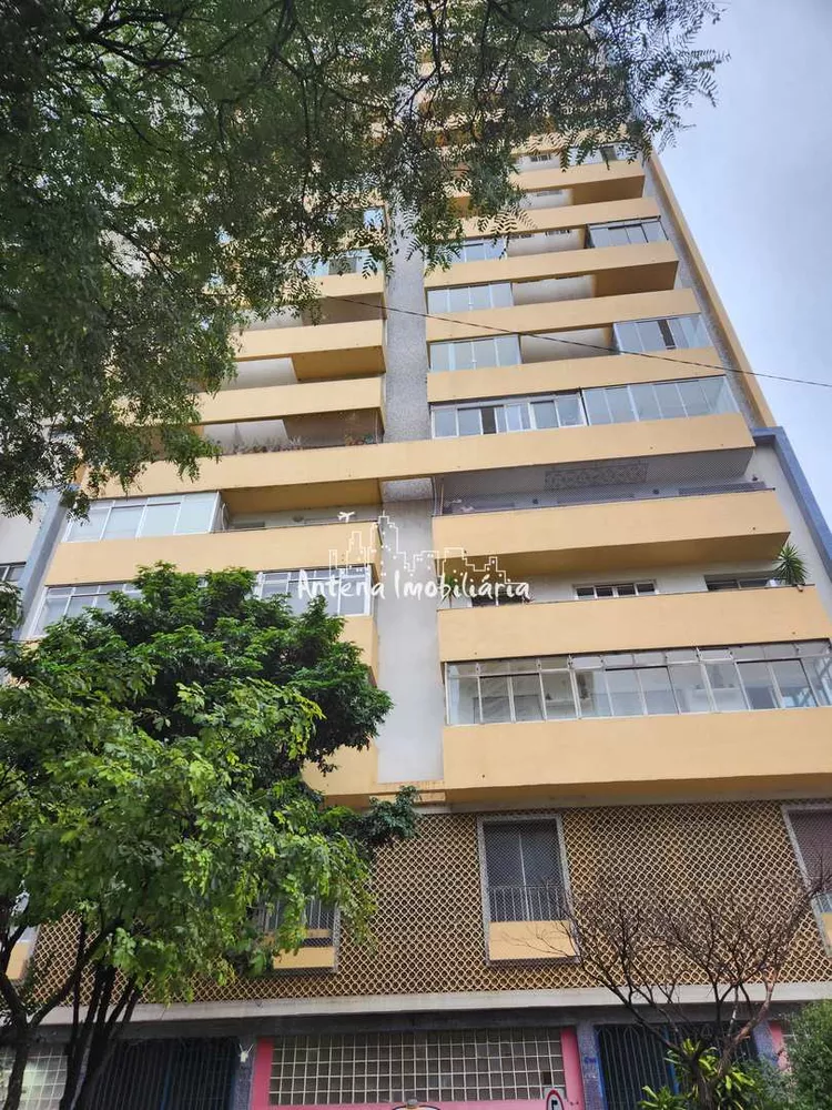 Apartamento à venda com 2 quartos, 75m² - Foto 1