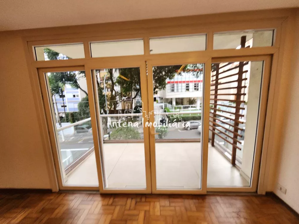 Apartamento à venda com 3 quartos, 229m² - Foto 4