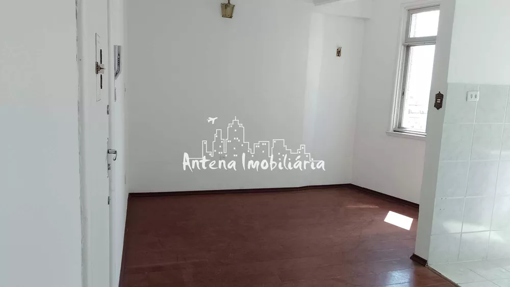 Apartamento à venda com 1 quarto, 42m² - Foto 2