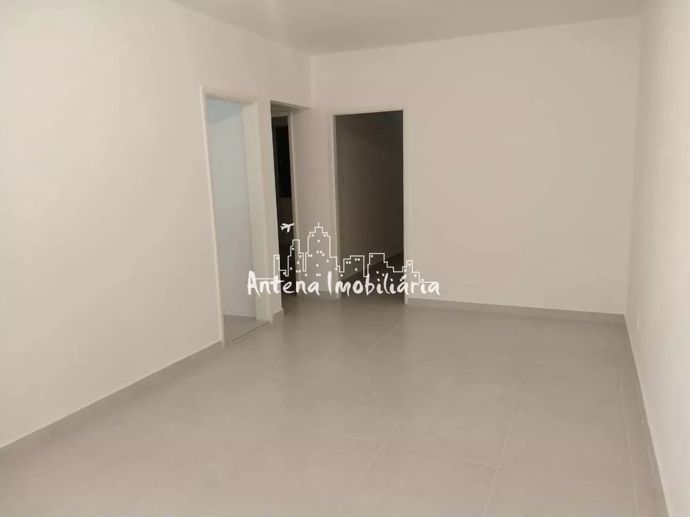 Apartamento à venda com 2 quartos, 70m² - Foto 2