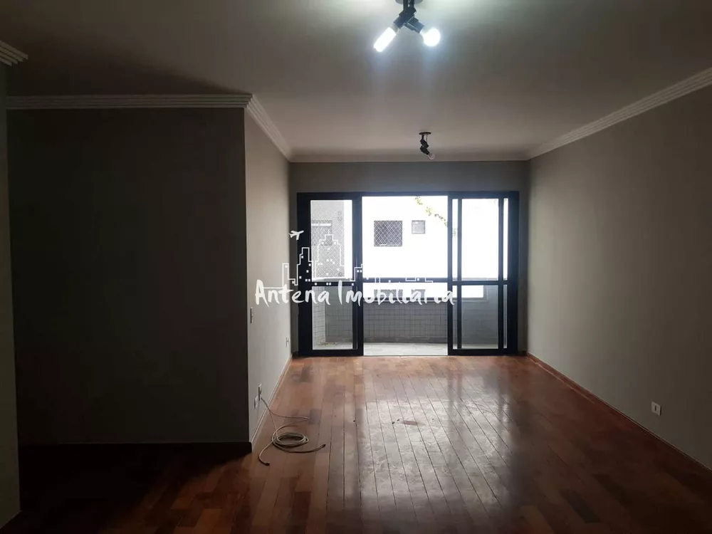 Apartamento à venda com 3 quartos, 94m² - Foto 2