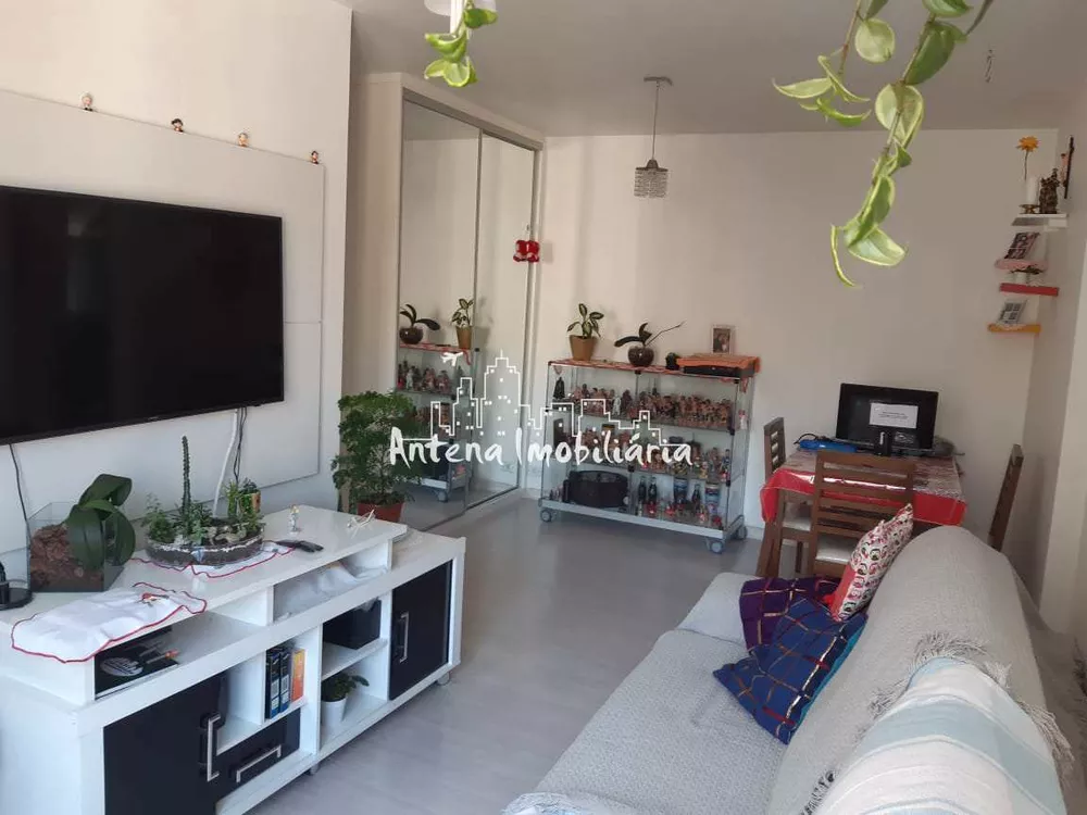 Apartamento à venda com 1 quarto, 50m² - Foto 1