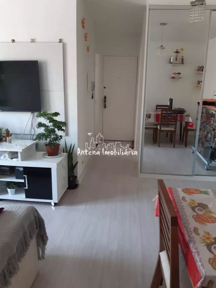 Apartamento à venda com 1 quarto, 50m² - Foto 2