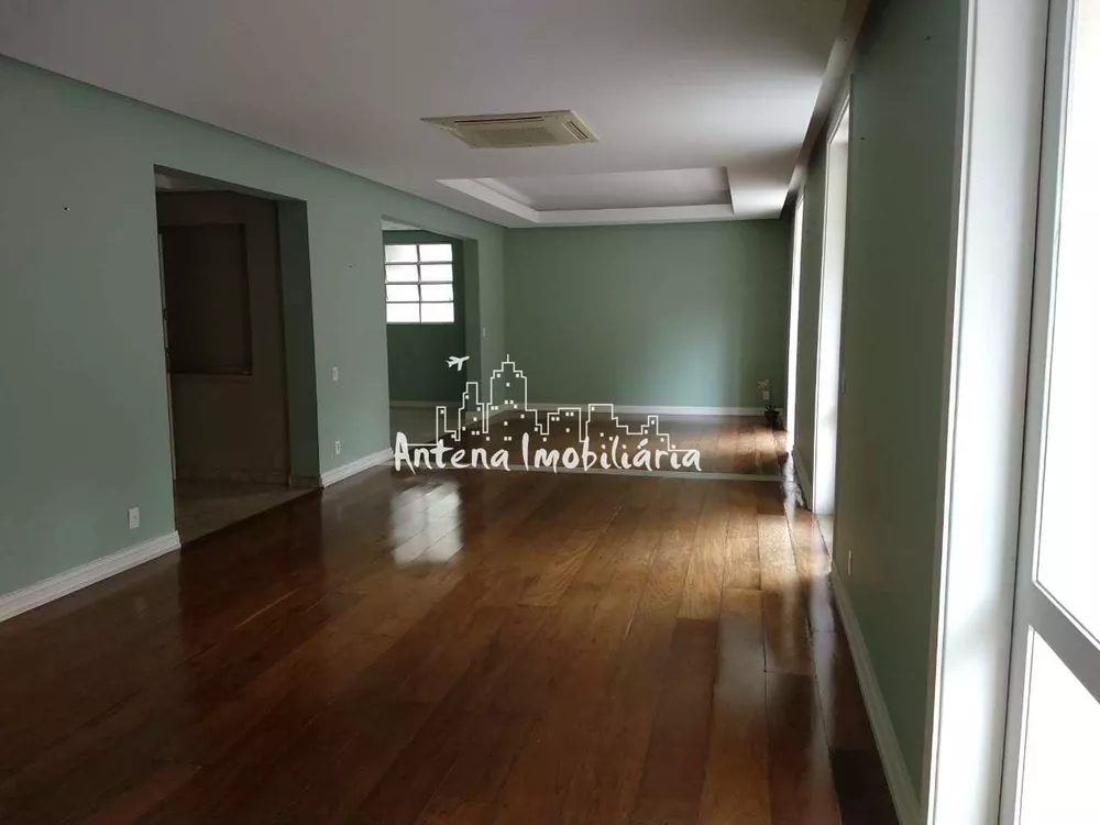 Apartamento à venda com 3 quartos, 210m² - Foto 2