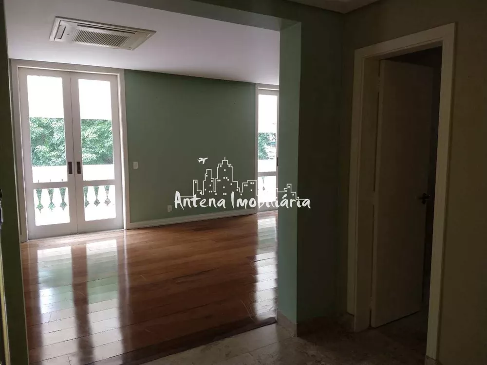 Apartamento à venda com 3 quartos, 210m² - Foto 3