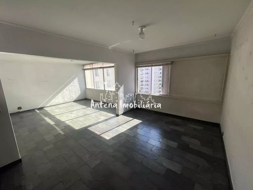 Apartamento à venda com 3 quartos, 135m² - Foto 1