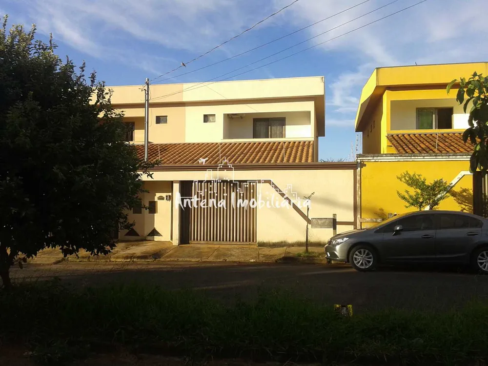 Casa, 4 quartos, 152 m² - Foto 1