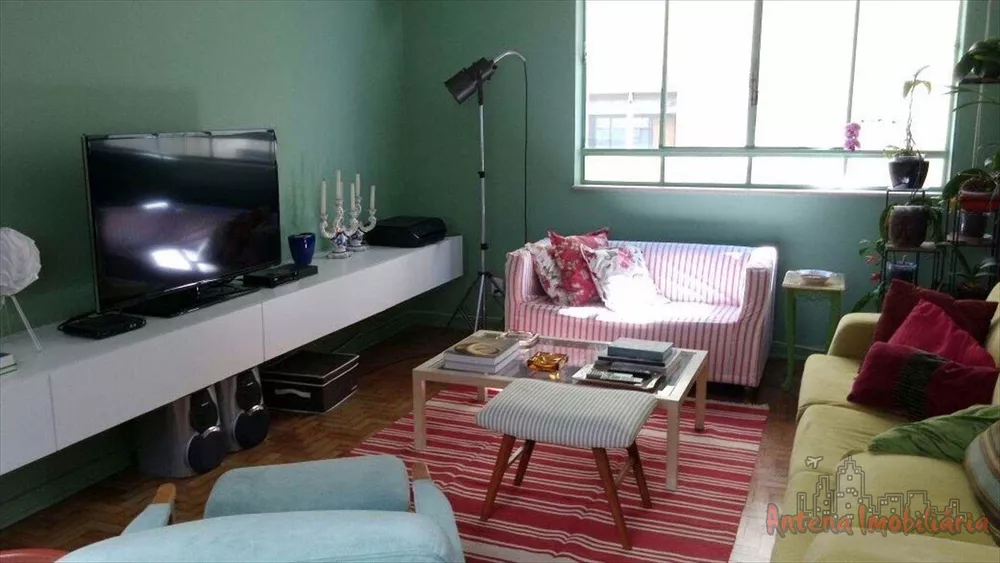 Apartamento à venda com 3 quartos, 180m² - Foto 2