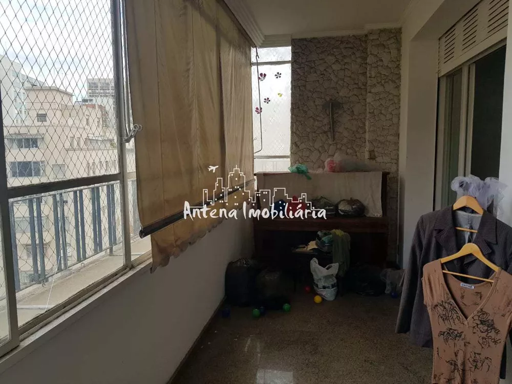 Apartamento à venda com 3 quartos, 170m² - Foto 2