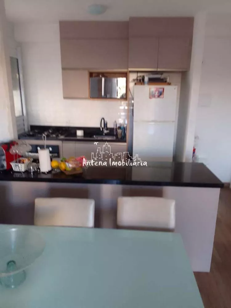 Apartamento à venda com 3 quartos, 64m² - Foto 2