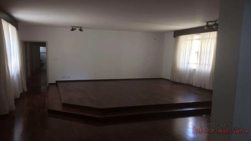 Apartamento, 3 quartos, 182 m² - Foto 1