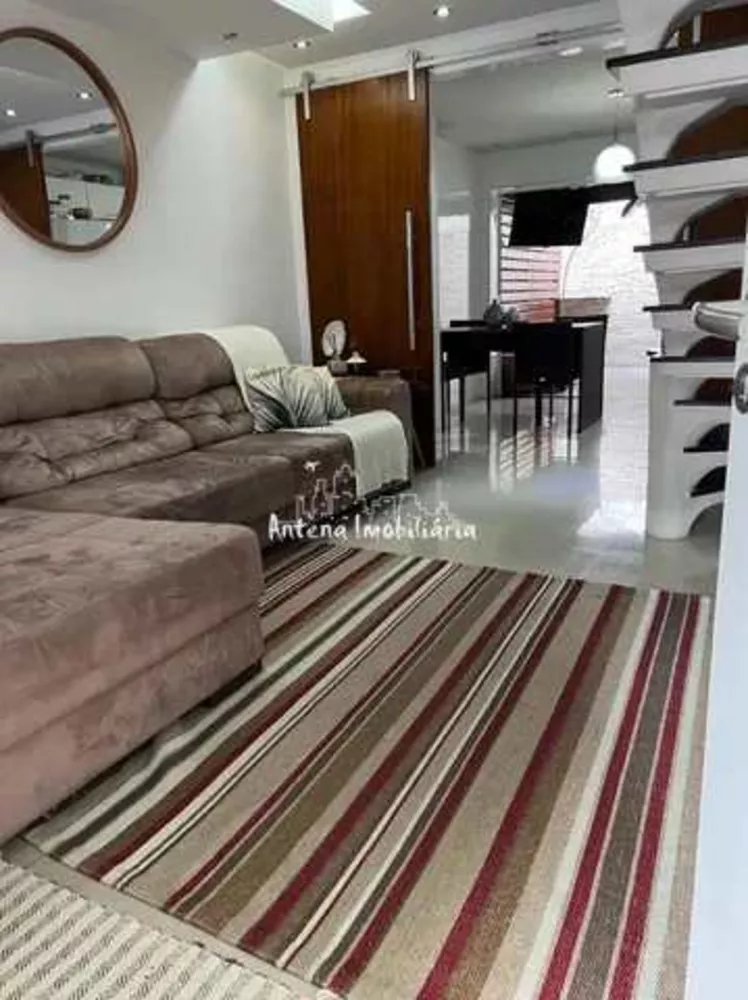 Casa de Condomínio à venda com 2 quartos, 60m² - Foto 1