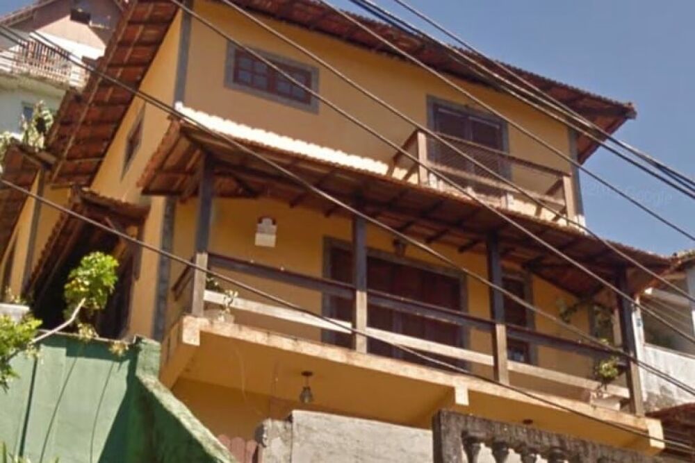 Casa à venda e aluguel com 3 quartos, 100m² - Foto 1