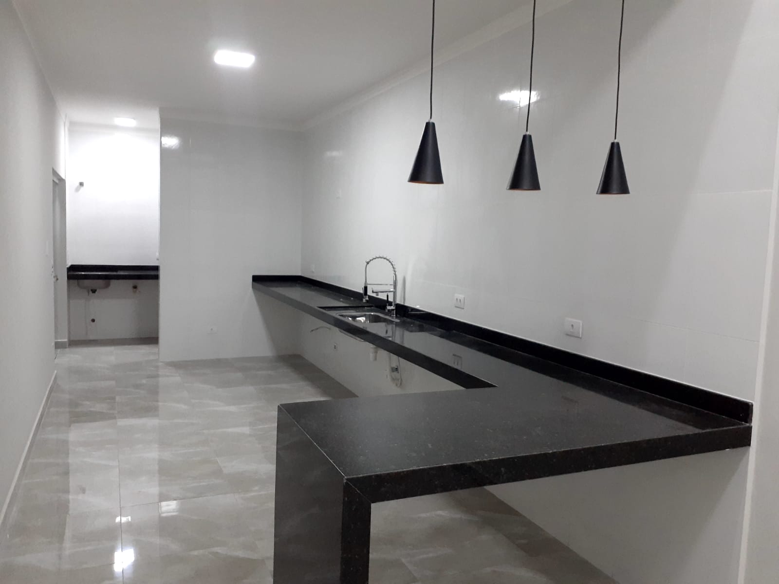 Casa à venda com 3 quartos, 105m² - Foto 14