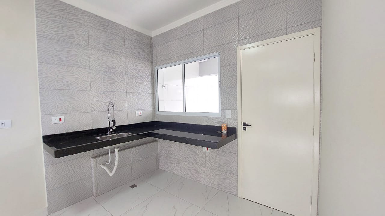 Casa à venda com 3 quartos, 80m² - Foto 4