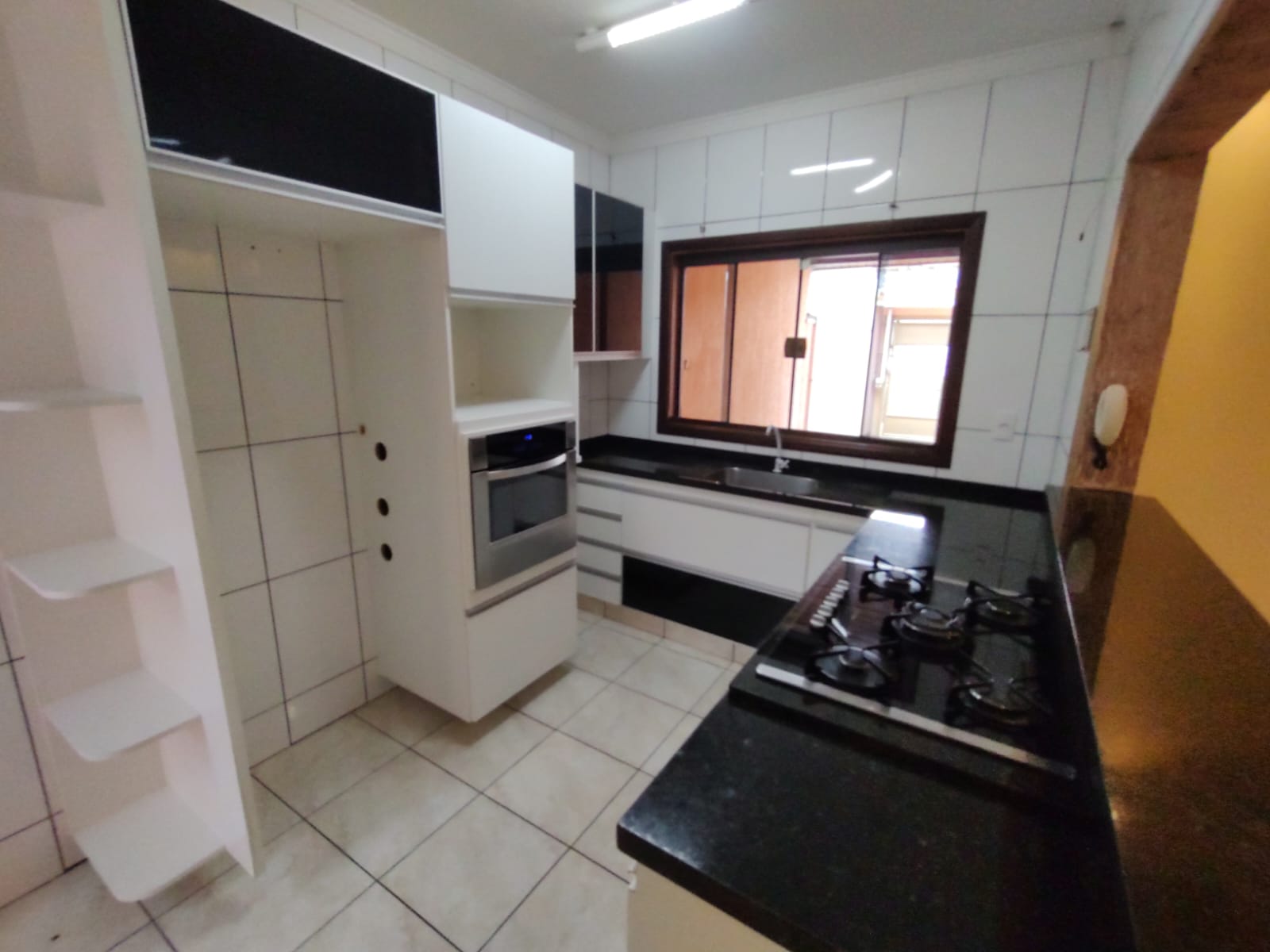 Casa à venda com 3 quartos, 148m² - Foto 2