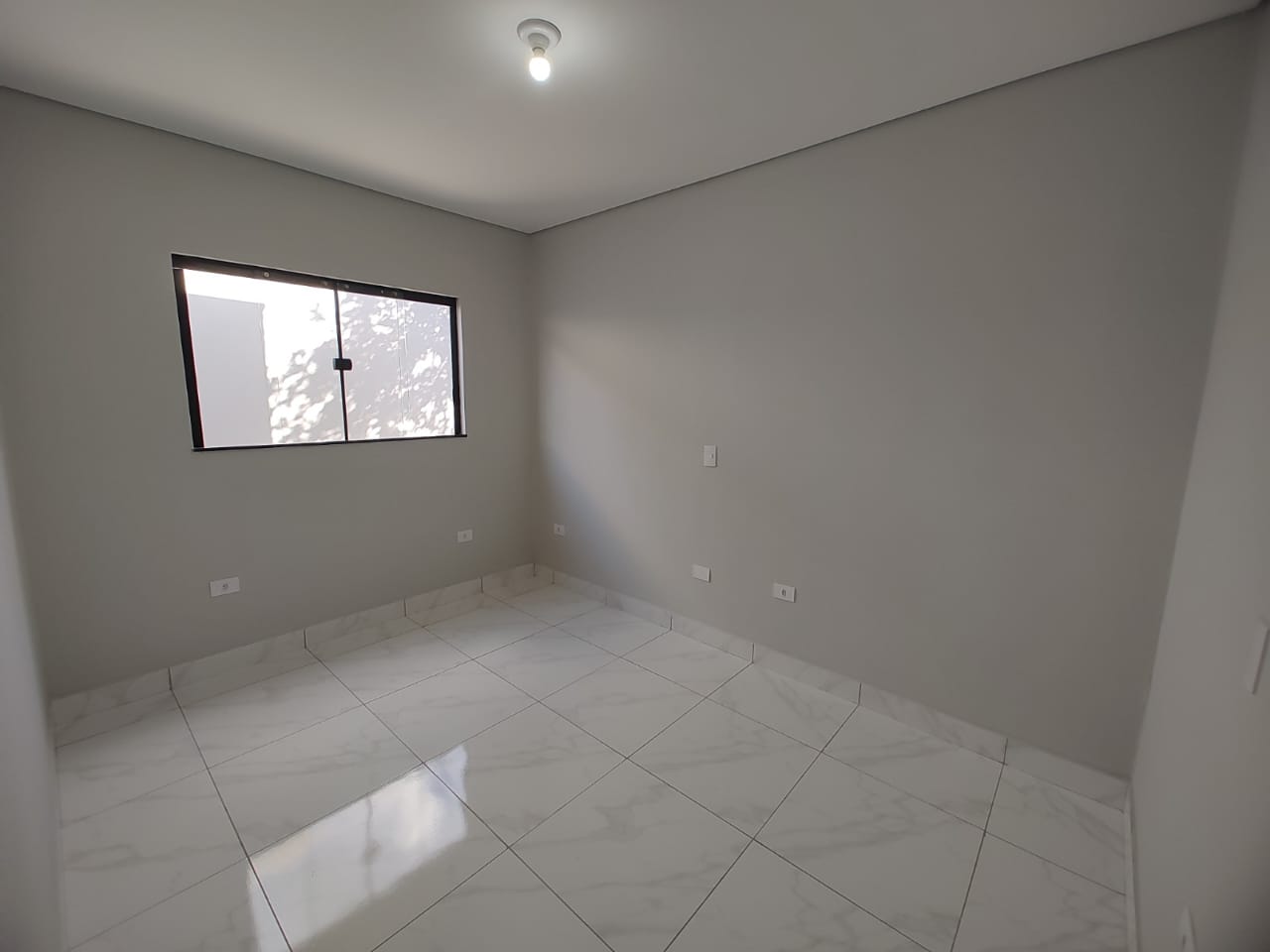 Casa à venda com 2 quartos, 90m² - Foto 11