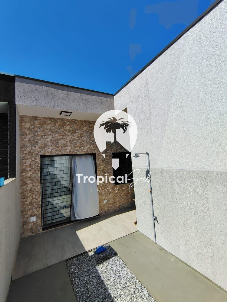 Casa à venda com 1 quarto, 58m² - Foto 1