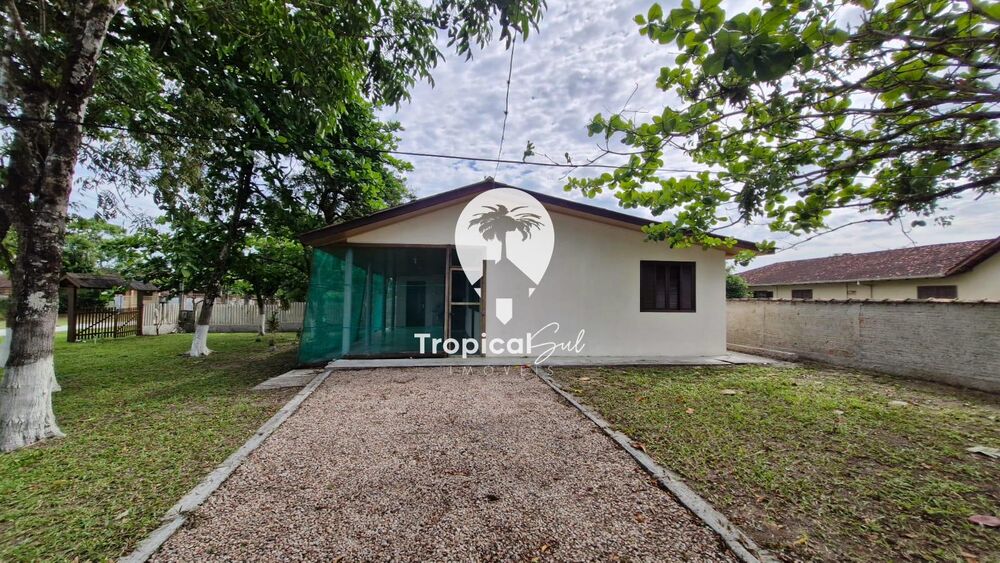 Casa à venda com 4 quartos, 122m² - Foto 1