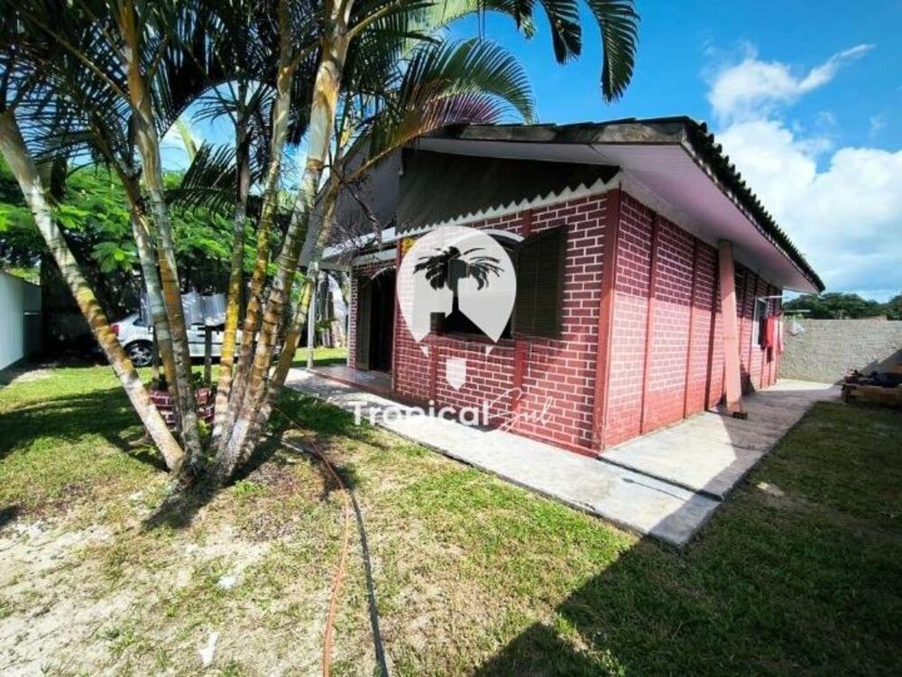 Casa à venda com 3 quartos, 107m² - Foto 1