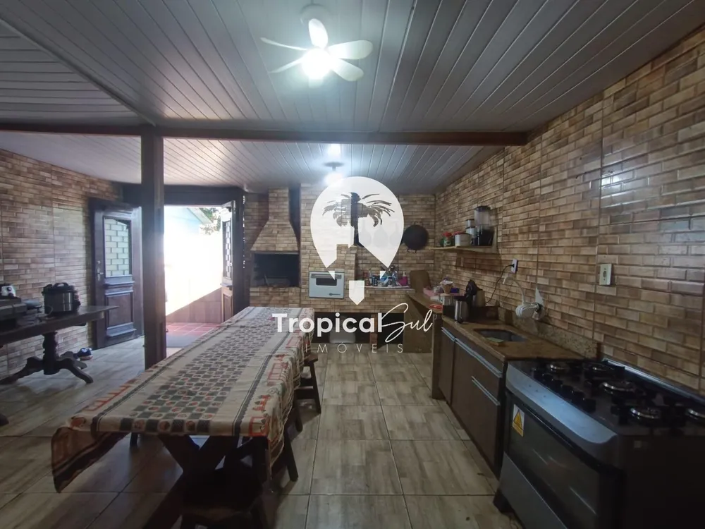 Casa, 5 quartos, 254 m² - Foto 1