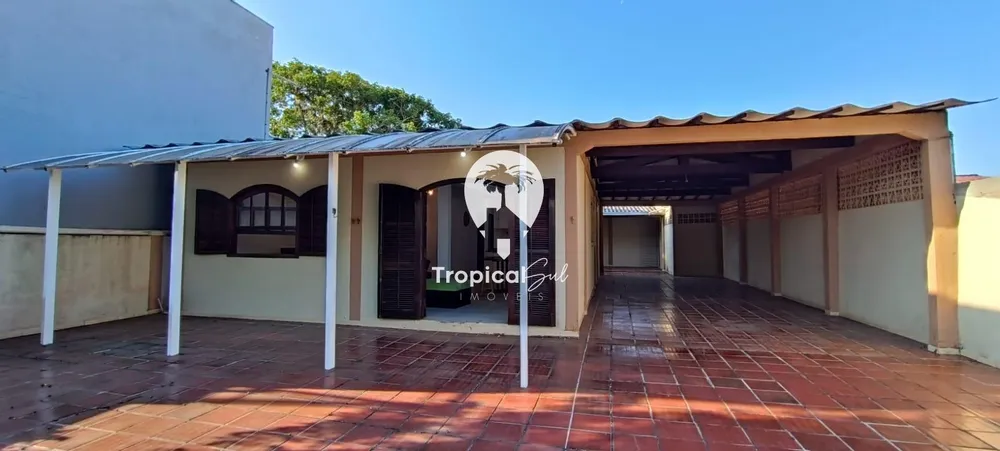 Casa, 3 quartos, 178 m² - Foto 1