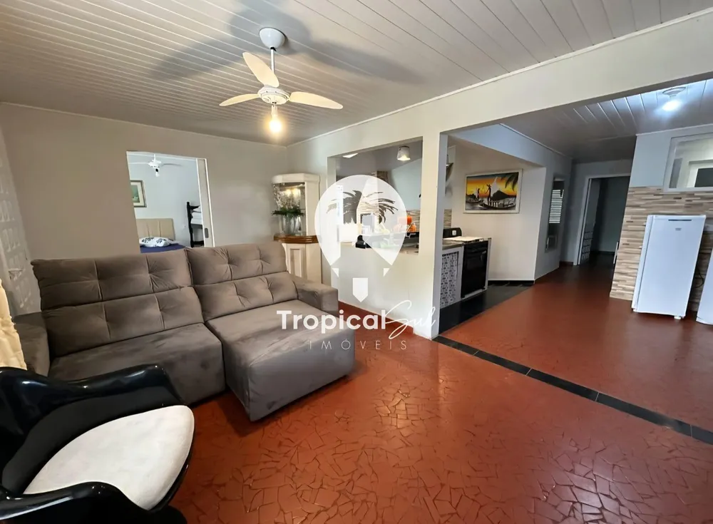 Casa, 4 quartos, 155 m² - Foto 1