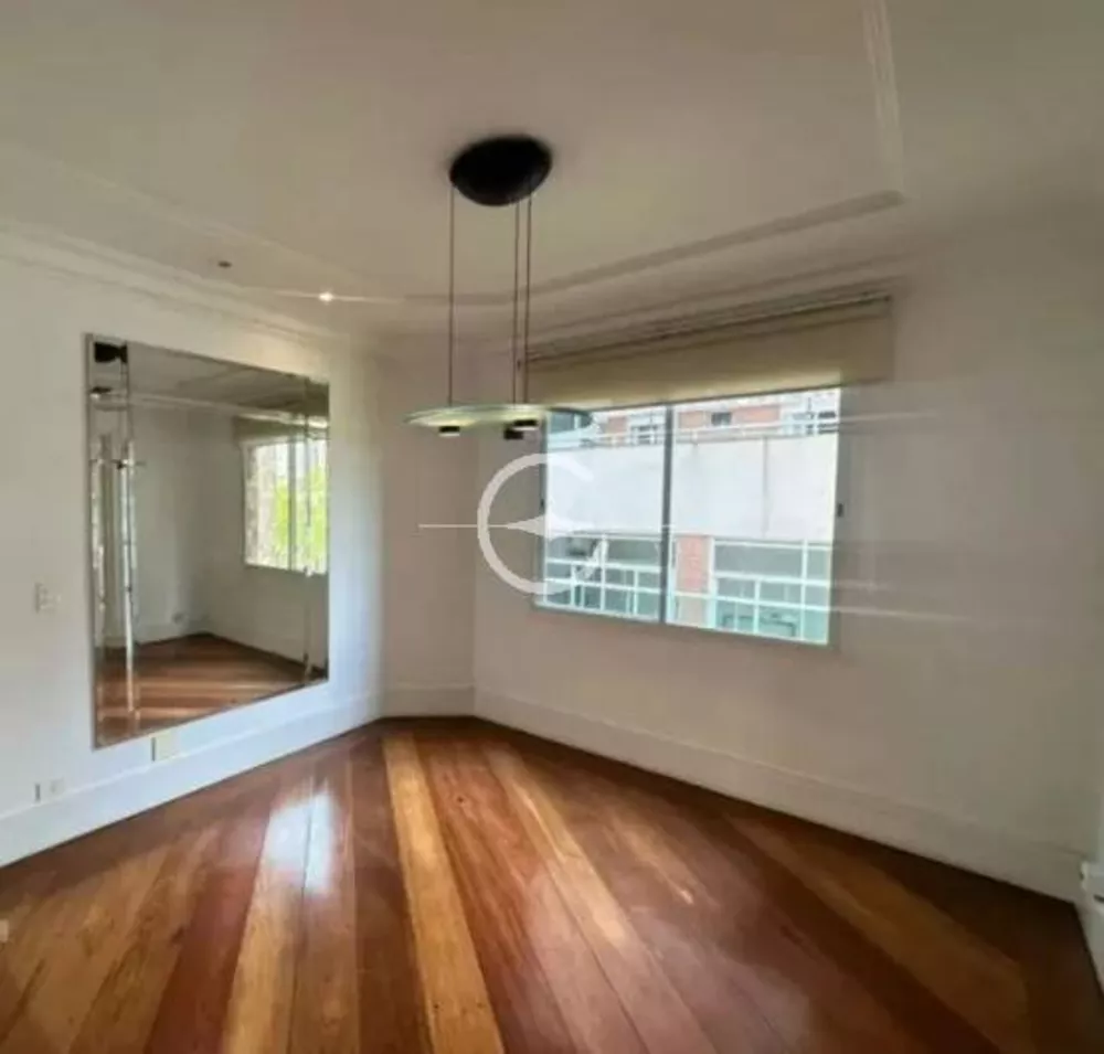 Apartamento à venda com 4 quartos, 213m² - Foto 4