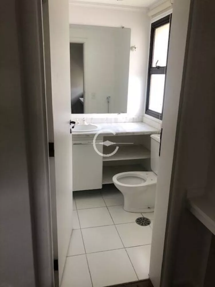 Apartamento para alugar com 4 quartos, 250m² - Foto 8