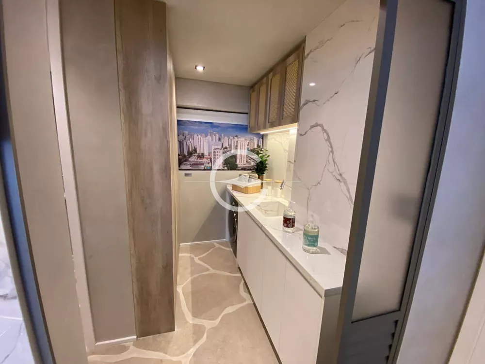 Apartamento à venda com 3 quartos, 154m² - Foto 2