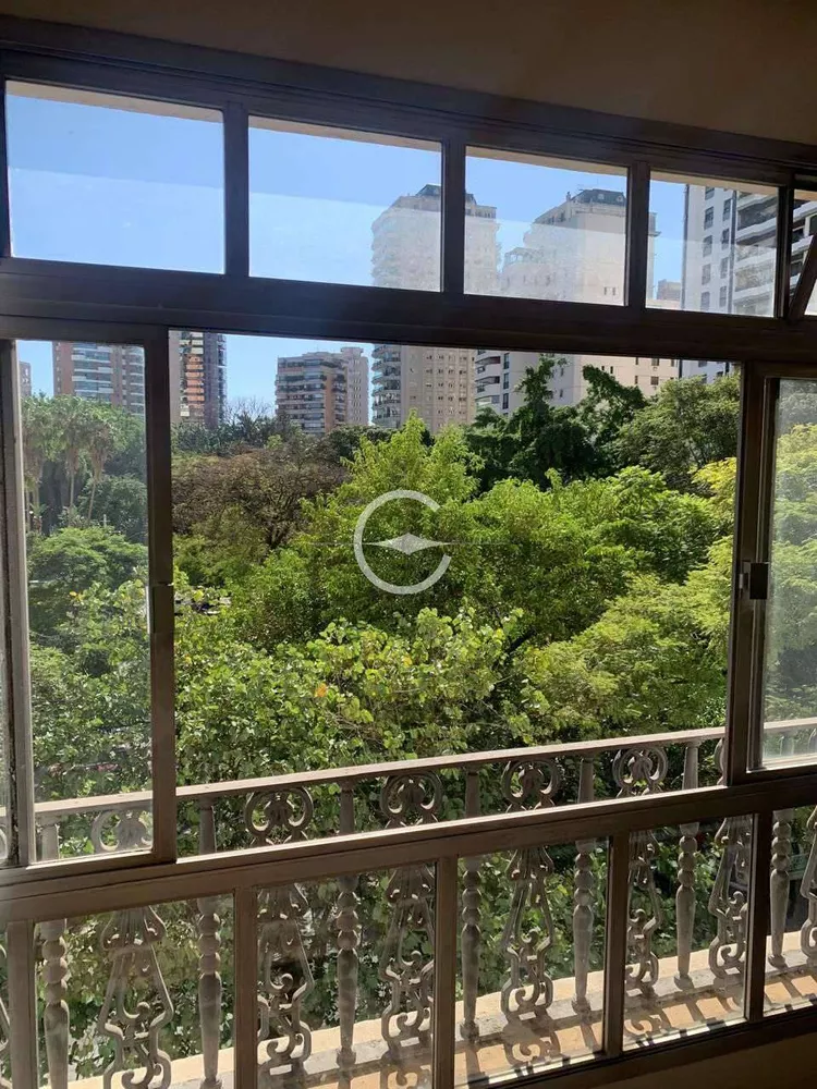 Apartamento à venda com 3 quartos, 141m² - Foto 4