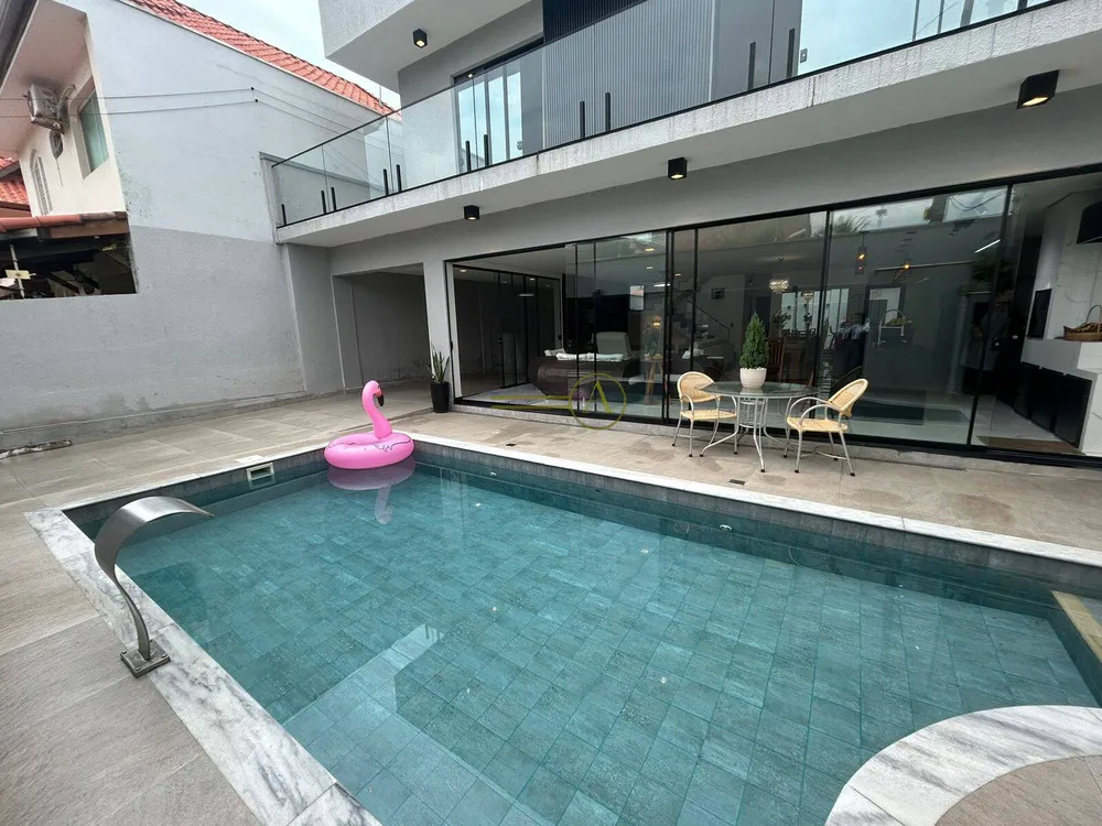 Casa, 6 quartos, 335 m² - Foto 2