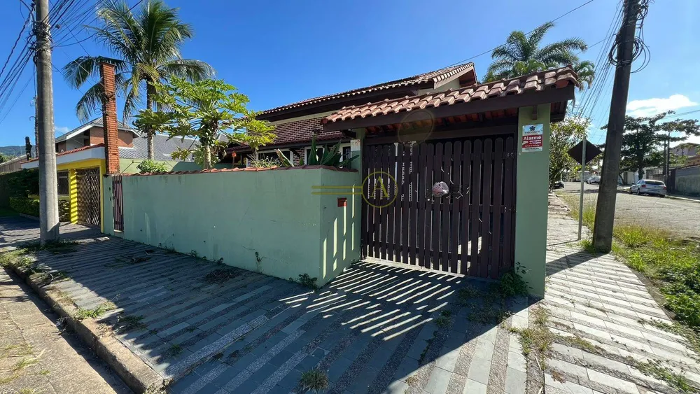 Casa, 4 quartos, 153 m² - Foto 1
