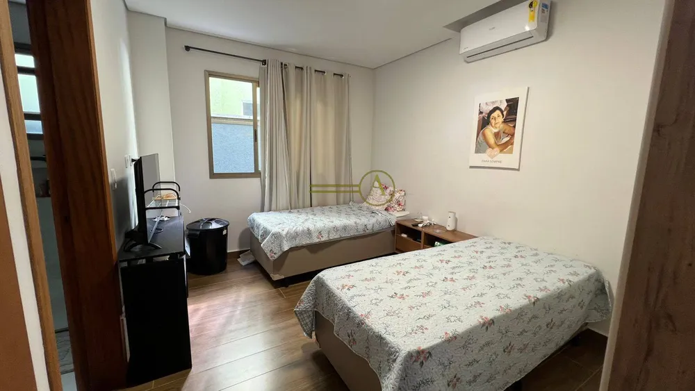 Casa, 4 quartos, 245 m² - Foto 4