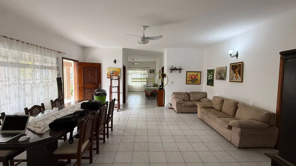 Casa, 5 quartos, 356 m² - Foto 1