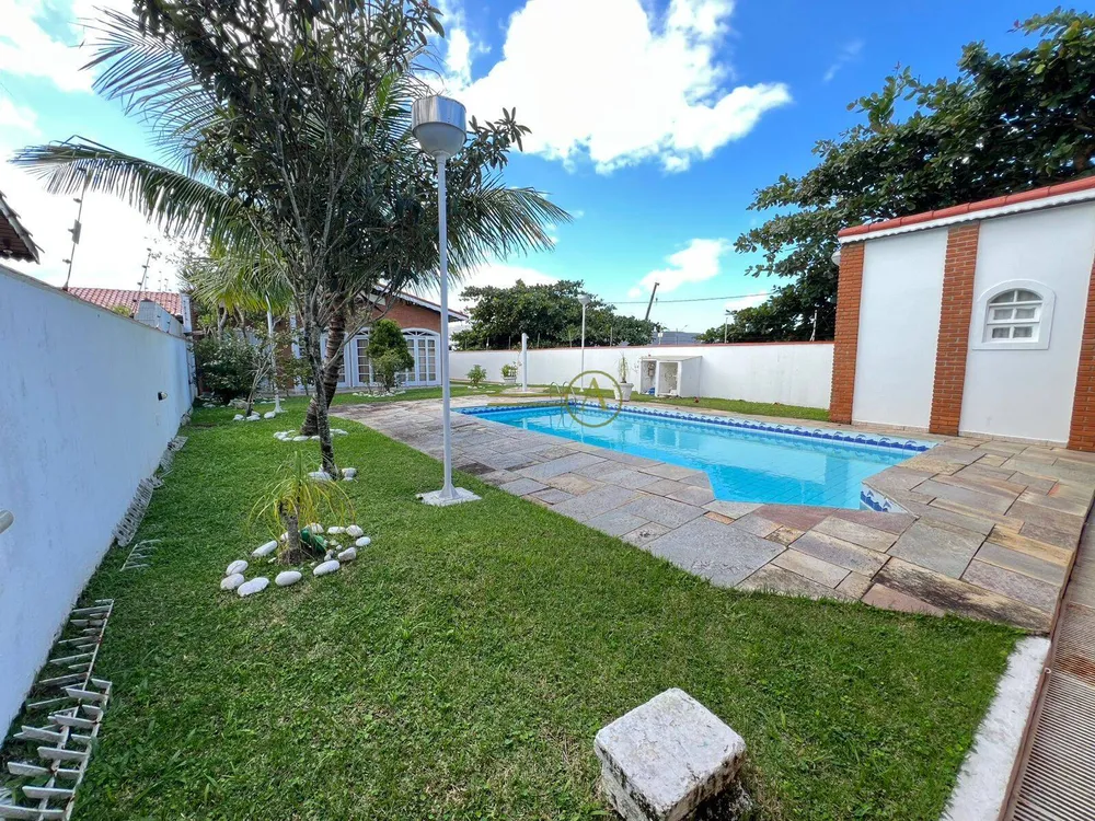 Casa, 5 quartos, 230 m² - Foto 2