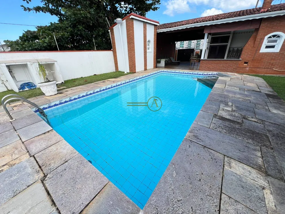 Casa, 5 quartos, 230 m² - Foto 4