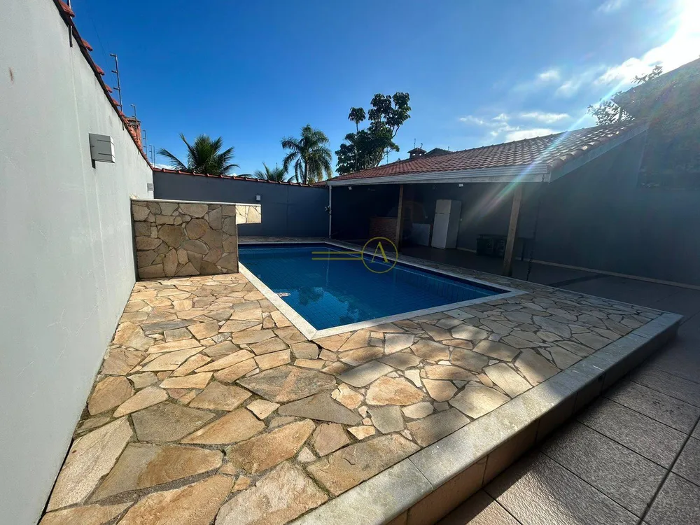 Casa, 3 quartos, 174 m² - Foto 1