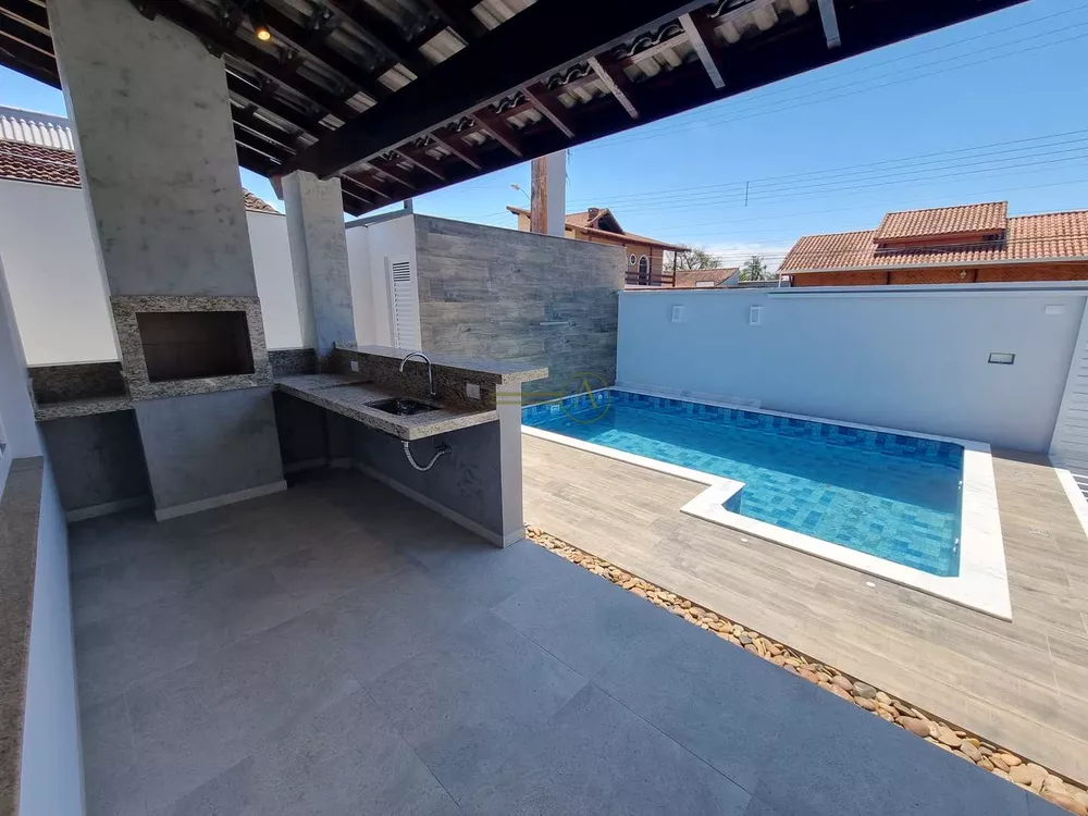 Casa à venda com 3 quartos, 140m² - Foto 3