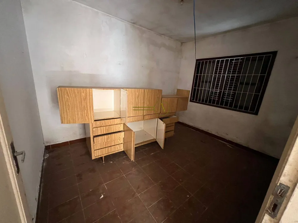 Casa, 5 quartos, 248 m² - Foto 1
