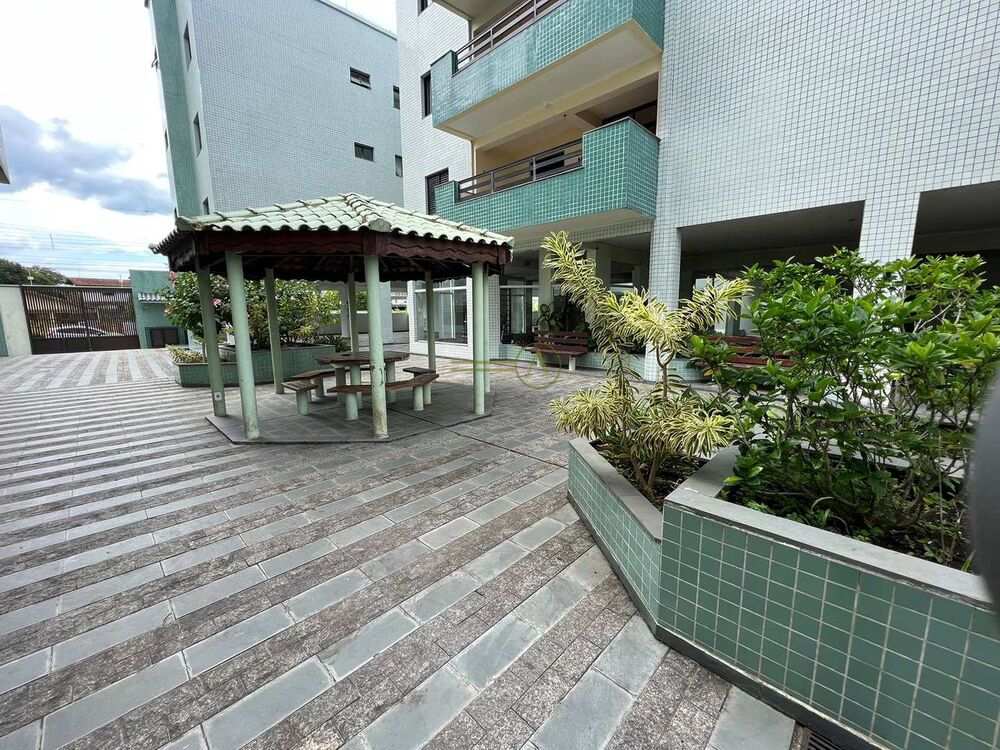 Apartamento à venda com 3 quartos, 210m² - Foto 4