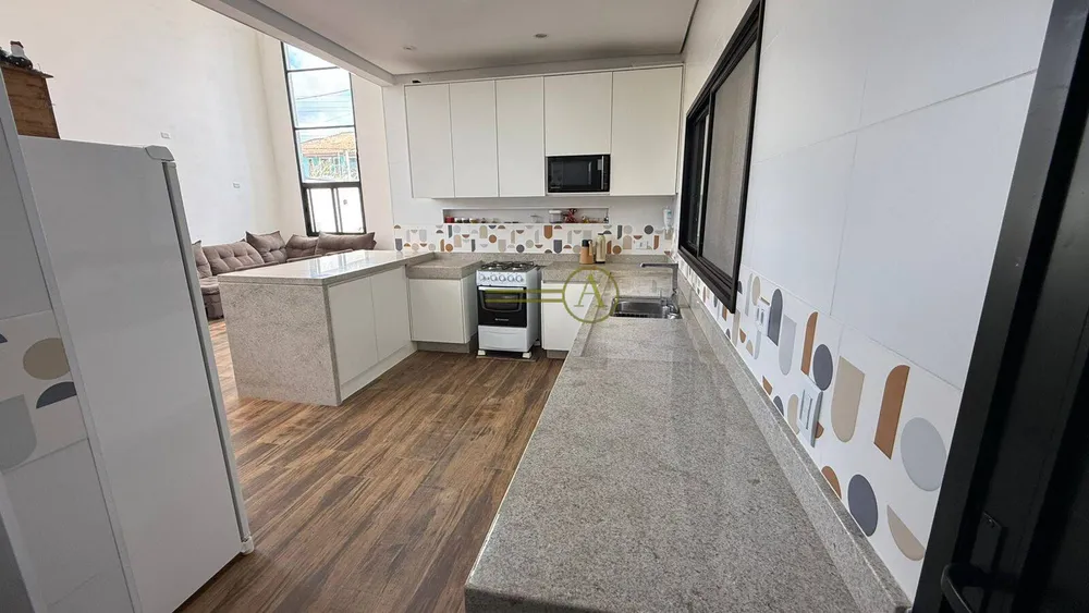 Casa, 4 quartos, 225 m² - Foto 4