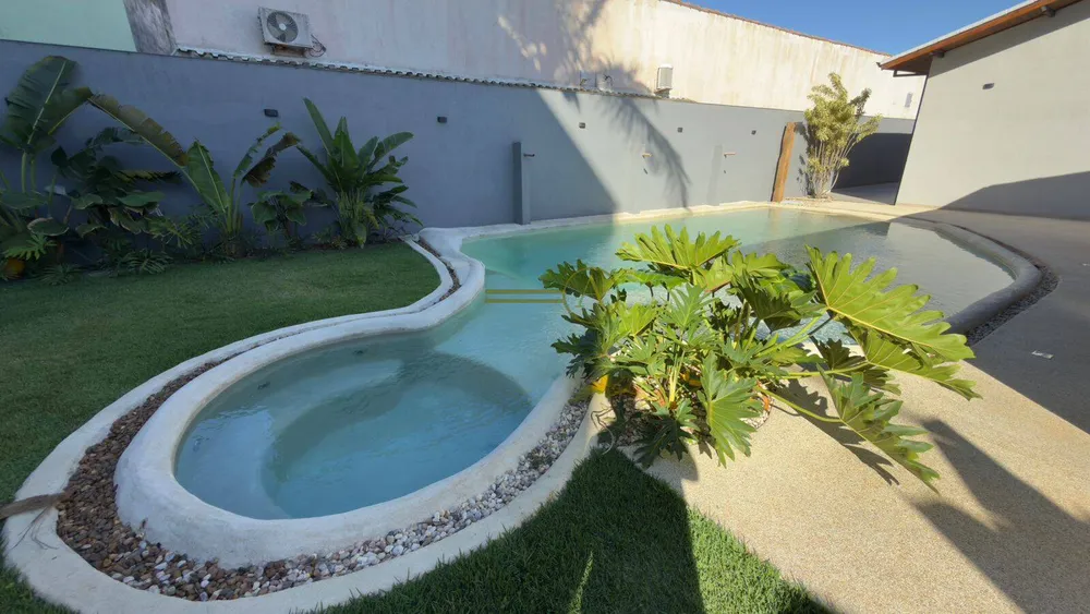 Casa, 4 quartos, 184 m² - Foto 1