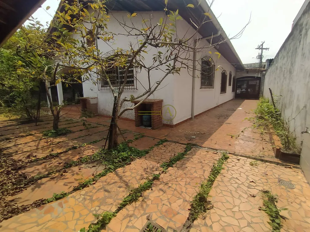 Casa, 3 quartos, 305 m² - Foto 3