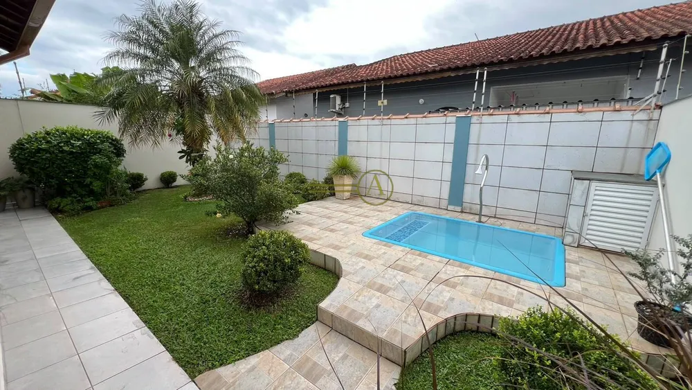 Casa, 3 quartos, 126 m² - Foto 1