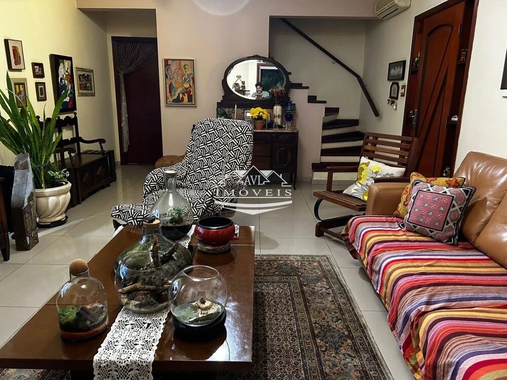 Sobrado, 3 quartos, 219 m² - Foto 2