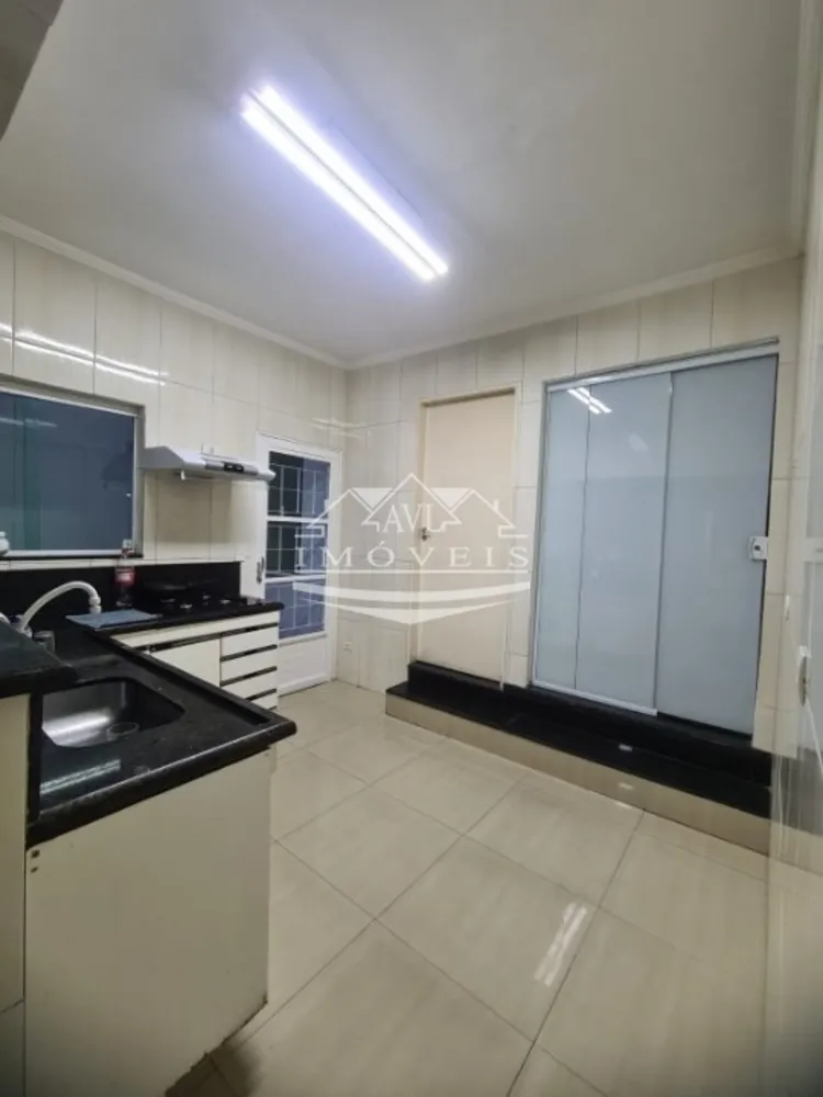 Sobrado, 4 quartos, 240 m² - Foto 2