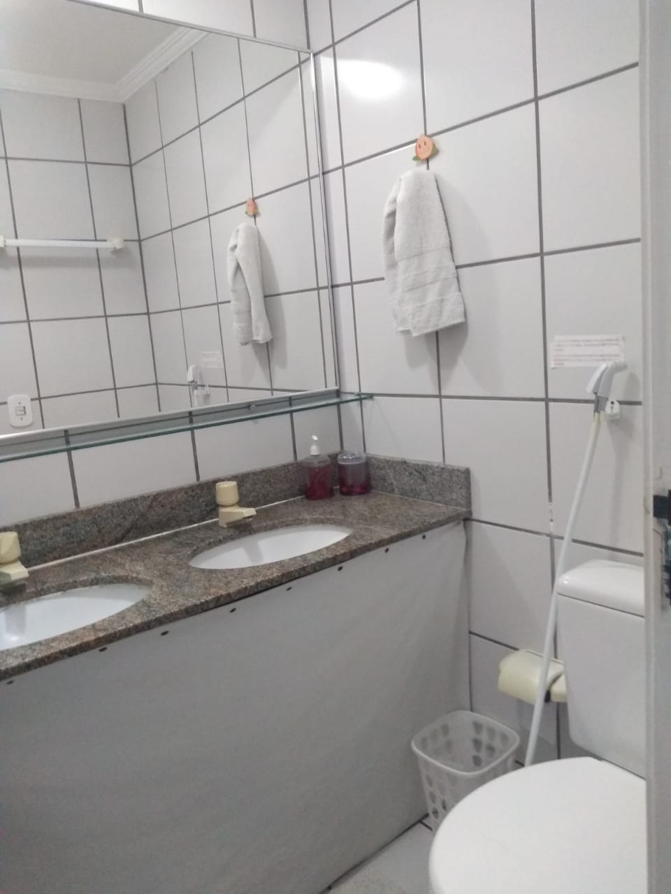 Apartamento para alugar com 2 quartos, 68m² - Foto 18